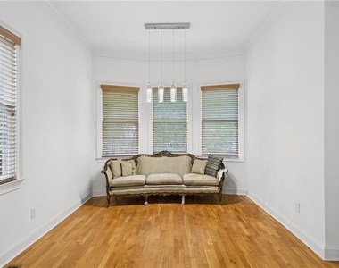 649 Peeples Street Sw - Photo Thumbnail 12