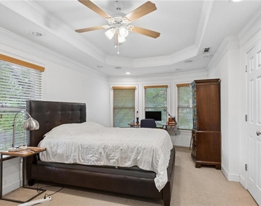 649 Peeples Street Sw - Photo Thumbnail 13