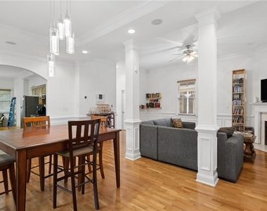 649 Peeples Street Sw - Photo Thumbnail 8