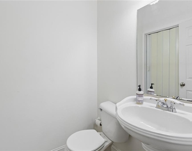 649 Peeples Street Sw - Photo Thumbnail 10