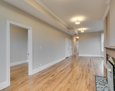 2441 W Cortland Street - Photo Thumbnail 7