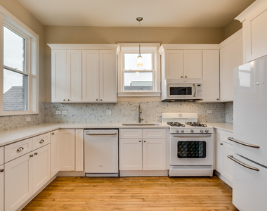 2441 W Cortland Street - Photo Thumbnail 17