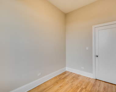 2441 W Cortland Street - Photo Thumbnail 11