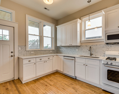 2441 W Cortland Street - Photo Thumbnail 18