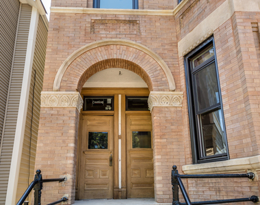 2441 W Cortland Street - Photo Thumbnail 1