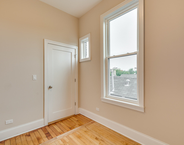 2441 W Cortland Street - Photo Thumbnail 13