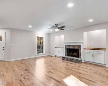 3412 Belleford Court Ne - Photo Thumbnail 5