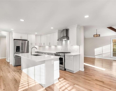 3412 Belleford Court Ne - Photo Thumbnail 13