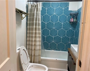 1391 Se Smith Street Se - Photo Thumbnail 4