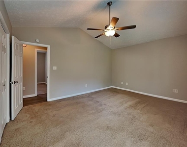 19 Joy Drive - Photo Thumbnail 5