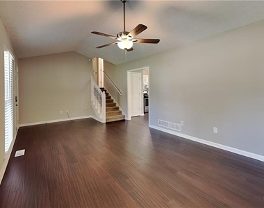 19 Joy Drive - Photo Thumbnail 2