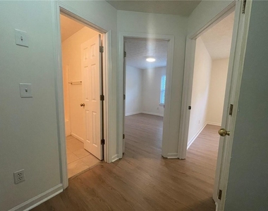 2589 Halcyon Way - Photo Thumbnail 7