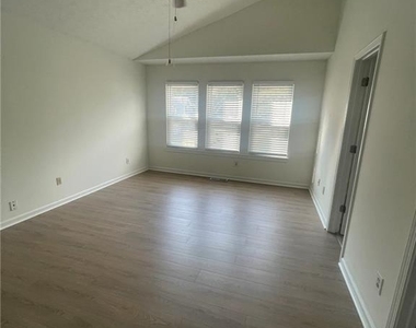 2589 Halcyon Way - Photo Thumbnail 12