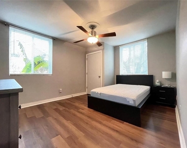 345 7th Street Ne - Photo Thumbnail 4