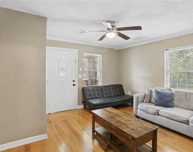 891 N Eugenia Place Nw - Photo Thumbnail 3
