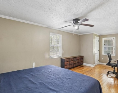 891 N Eugenia Place Nw - Photo Thumbnail 10
