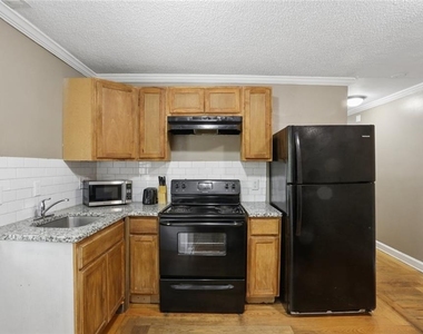 891 N Eugenia Place Nw - Photo Thumbnail 6