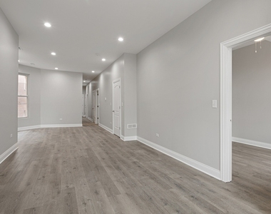 2714 W Polk Street - Photo Thumbnail 2