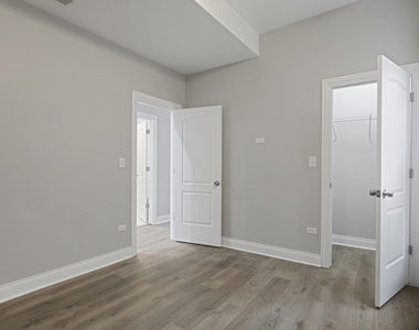 2714 W Polk Street - Photo Thumbnail 4