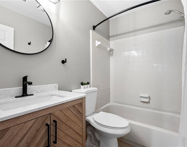 1393 Poplar Pointe Se - Photo Thumbnail 13