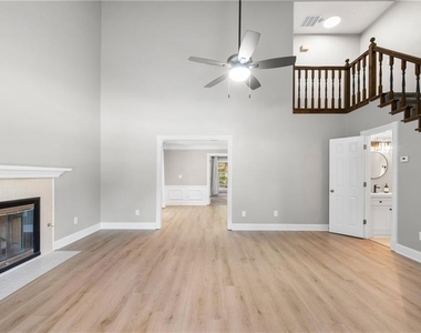 1393 Poplar Pointe Se - Photo Thumbnail 3