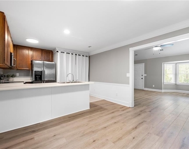 1393 Poplar Pointe Se - Photo Thumbnail 11