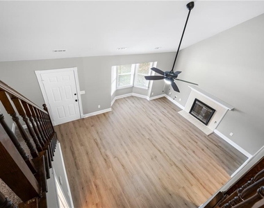 1393 Poplar Pointe Se - Photo Thumbnail 5