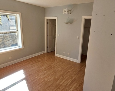 7363 N Damen Avenue - Photo Thumbnail 10