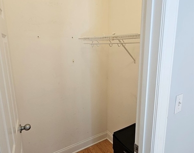 7363 N Damen Avenue - Photo Thumbnail 12