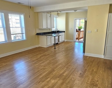 7363 N Damen Avenue - Photo Thumbnail 7