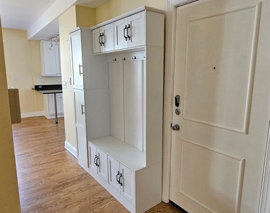 7363 N Damen Avenue - Photo Thumbnail 2
