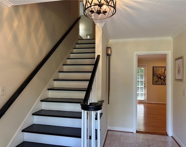 1931 Peeler Road - Photo Thumbnail 3