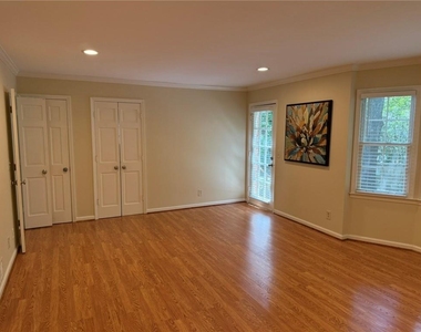1931 Peeler Road - Photo Thumbnail 8