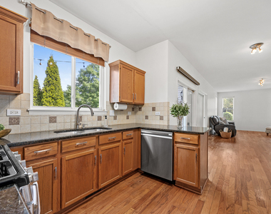 1255 Chicory Lane - Photo Thumbnail 9