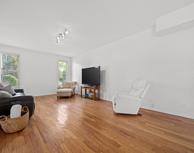 1255 Chicory Lane - Photo Thumbnail 12