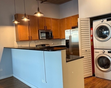1110 W 15th Street - Photo Thumbnail 6
