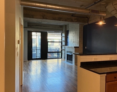 1110 W 15th Street - Photo Thumbnail 1