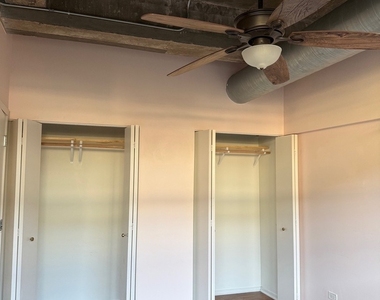 1110 W 15th Street - Photo Thumbnail 15