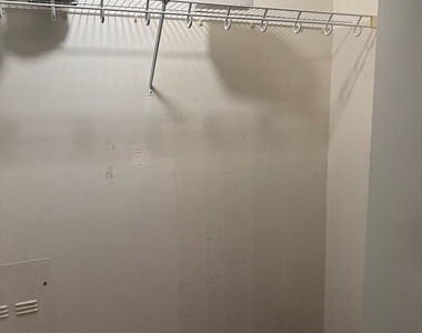 1110 W 15th Street - Photo Thumbnail 12