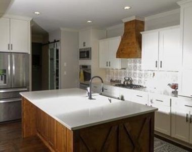 215 Glenbrook Lane - Photo Thumbnail 4