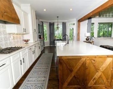 215 Glenbrook Lane - Photo Thumbnail 6