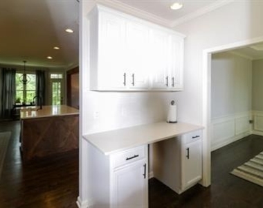 215 Glenbrook Lane - Photo Thumbnail 7