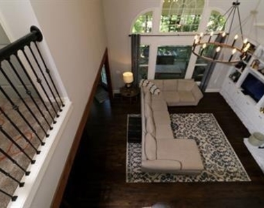 215 Glenbrook Lane - Photo Thumbnail 2