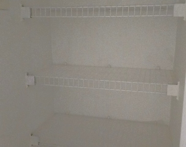 510 W Erie Street - Photo Thumbnail 12