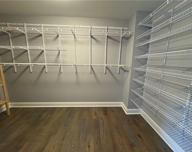 2908 Belfaire Lake Drive - Photo Thumbnail 30