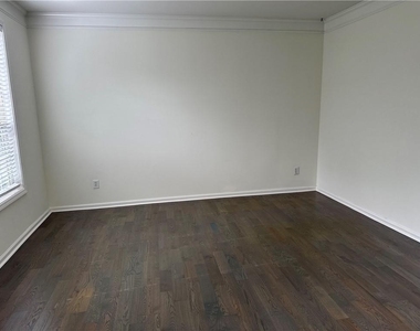 2908 Belfaire Lake Drive - Photo Thumbnail 8