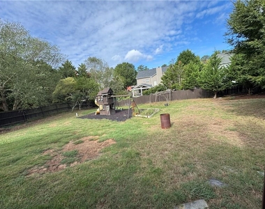 2908 Belfaire Lake Drive - Photo Thumbnail 13