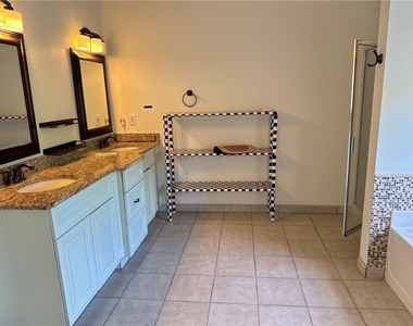2908 Belfaire Lake Drive - Photo Thumbnail 24