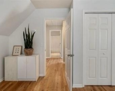 162 Lowry Street Ne - Photo Thumbnail 6