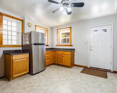 1623 W Cullerton Street - Photo Thumbnail 10